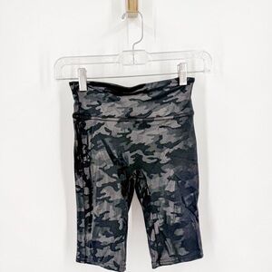 SPANX Gray Camouflage Leggings